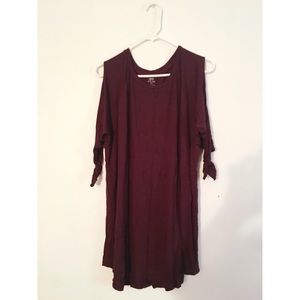 AMERICAN EAGLE COLD SHOULDER LEGGING SHIRT